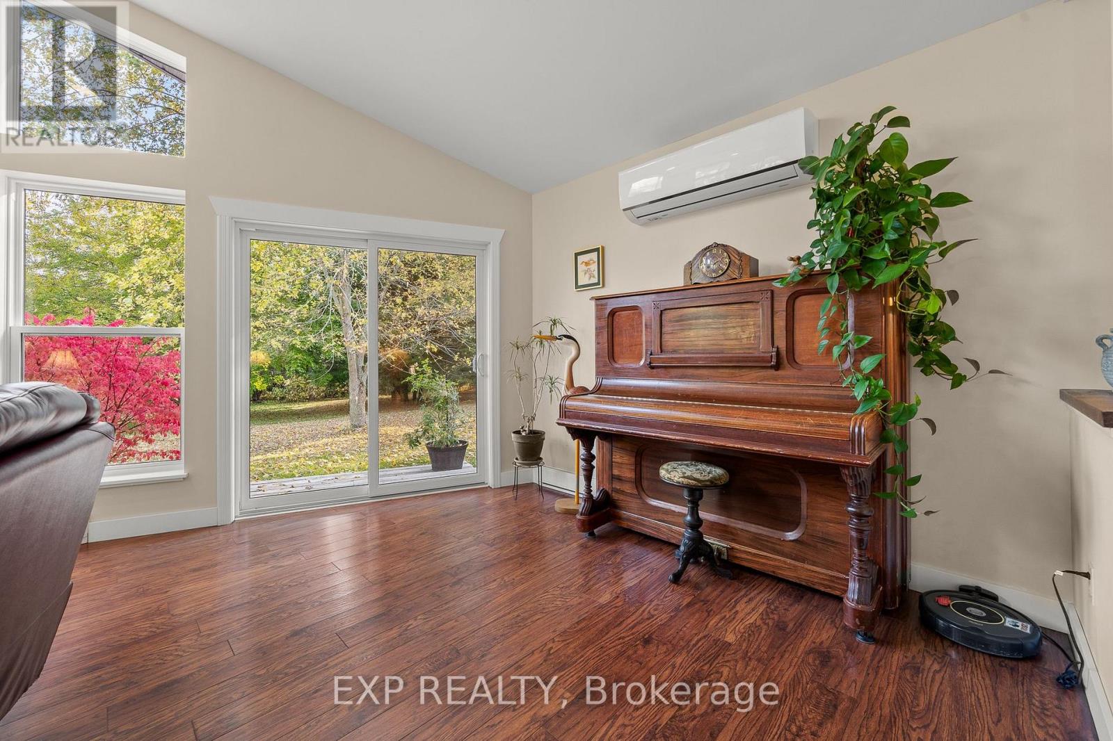17682 Loyalist Parkway, Prince Edward County, Ontario  K0K 3L0 - Photo 17 - X12350146