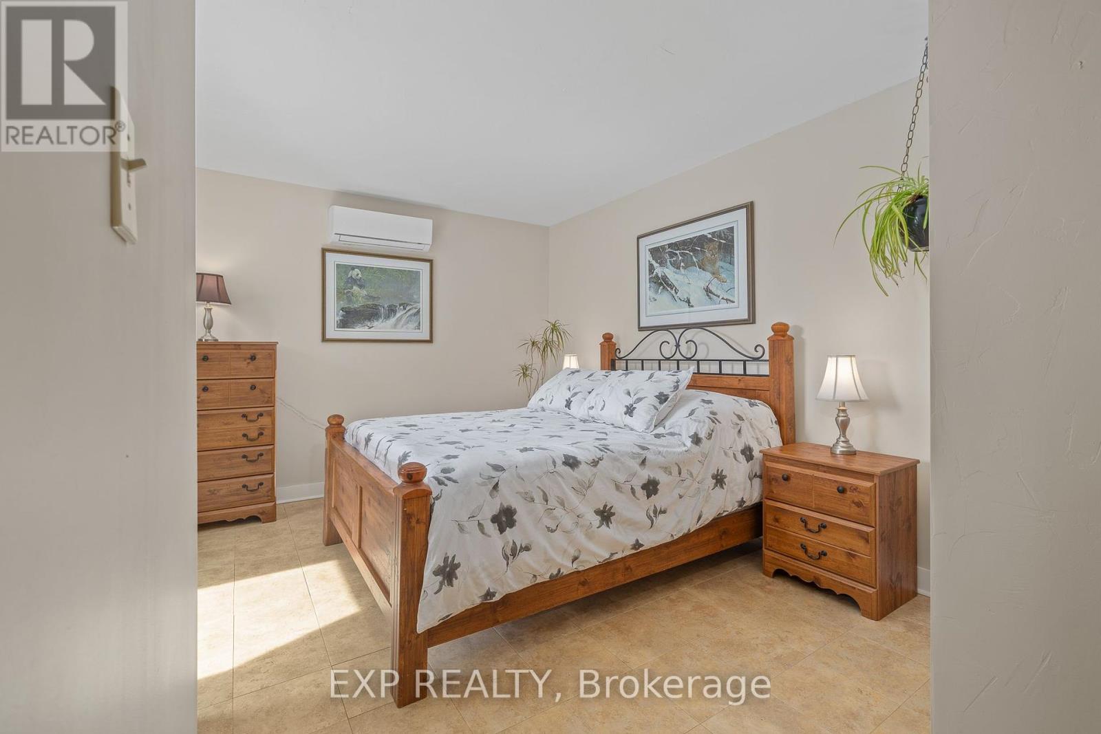 17682 Loyalist Parkway, Prince Edward County, Ontario  K0K 3L0 - Photo 19 - X12350146