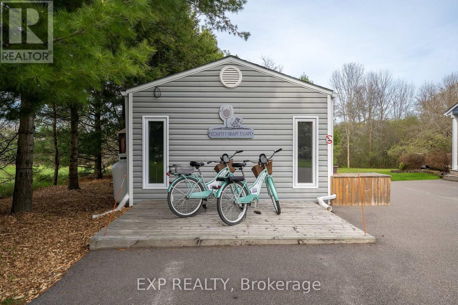 17682 Loyalist Parkway, Prince Edward County, Ontario  K0K 3L0 - Photo 41 - X12350146