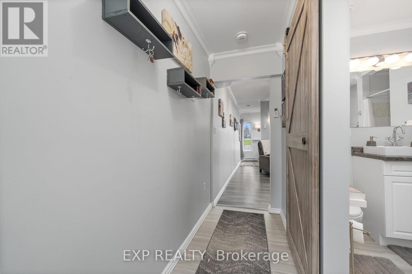 17682 Loyalist Parkway, Prince Edward County, Ontario  K0K 3L0 - Photo 44 - X12350146