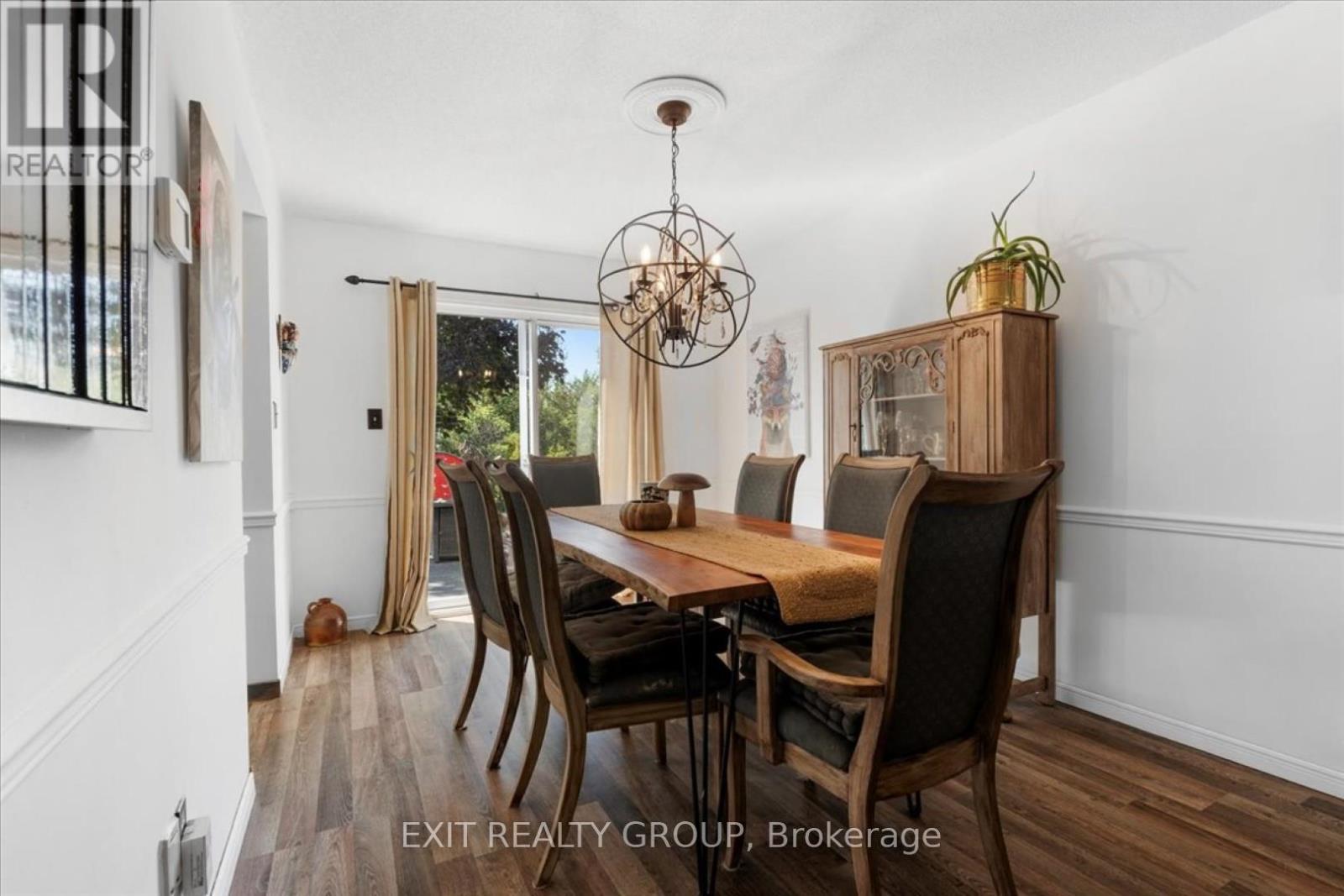 39 Sherwood Crescent, Belleville, Ontario  K8P 5G2 - Photo 9 - X12350550