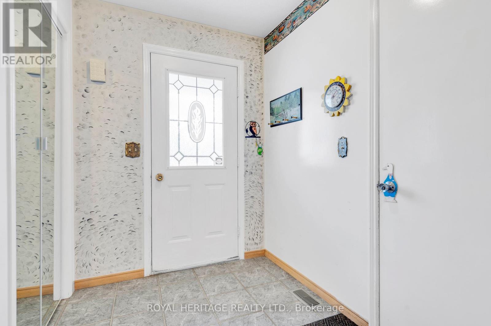 1321c Airport Parkway, Belleville, Ontario  K8N 4Z6 - Photo 6 - X12350629