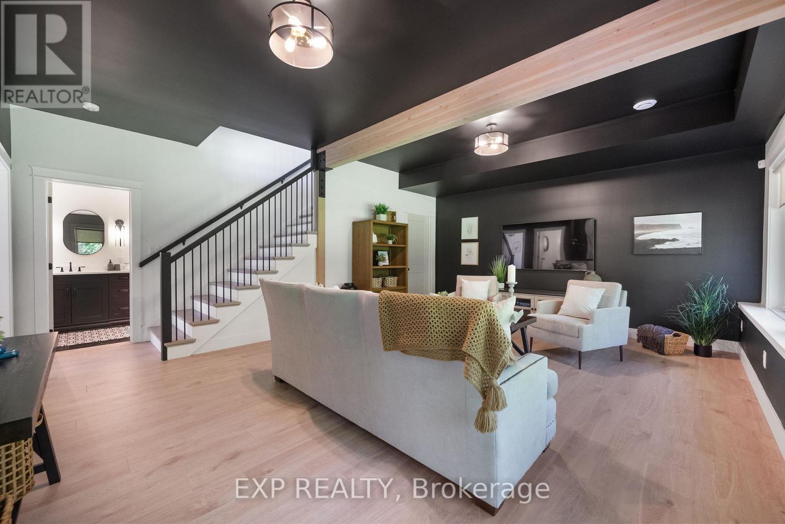 1499 Lakeside Drive, Prince Edward County, Ontario  K0K 1T0 - Photo 24 - X12350871