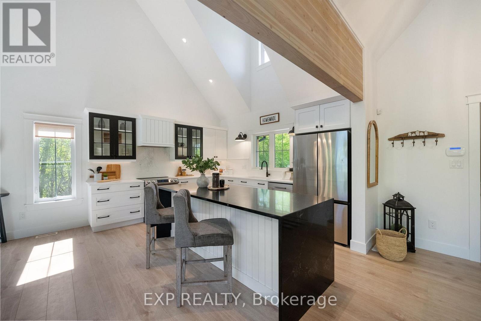 1499 Lakeside Drive, Prince Edward County, Ontario  K0K 1T0 - Photo 6 - X12350871