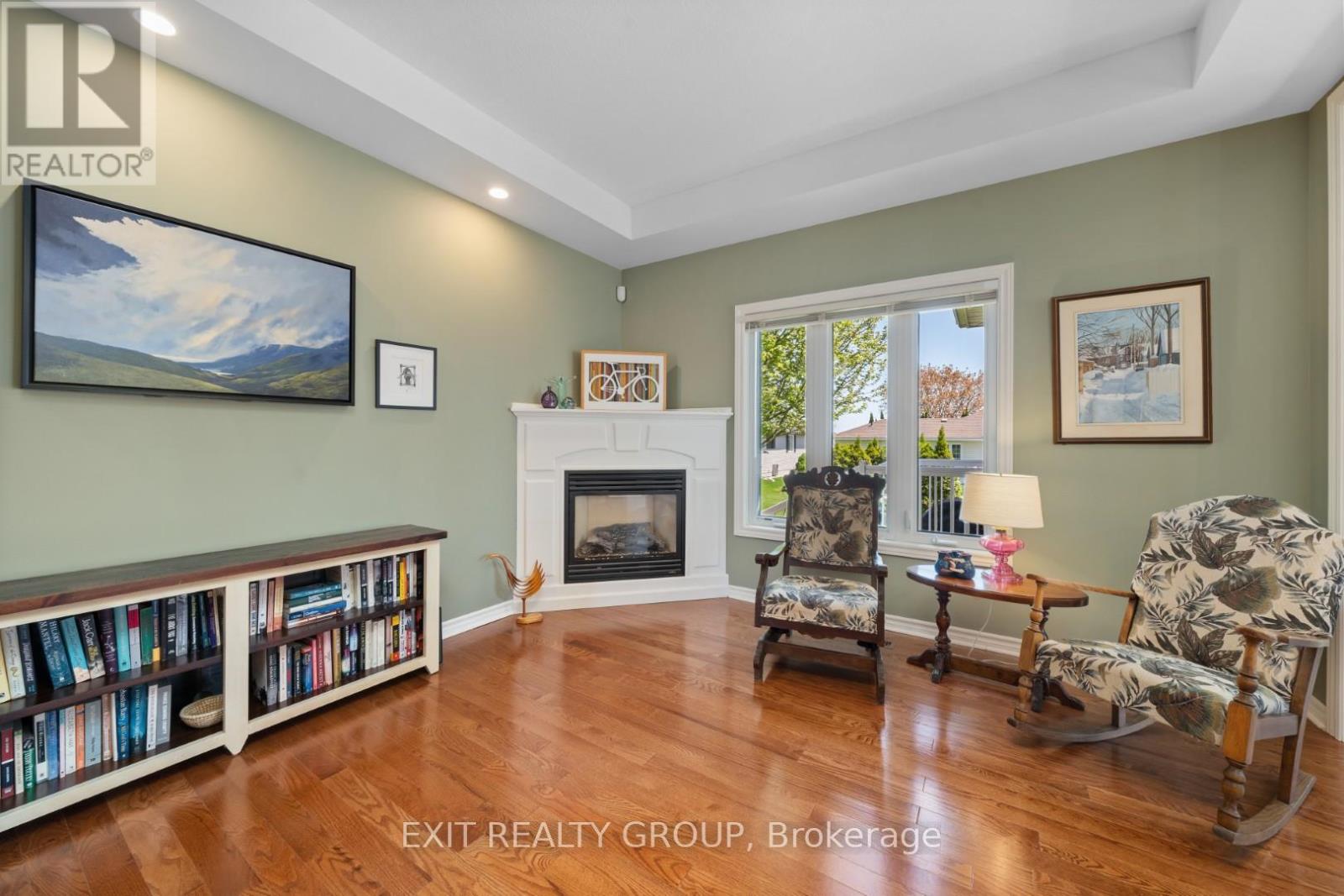 12 Aletha Drive, Prince Edward County, Ontario  K0K 3L0 - Photo 13 - X12350893