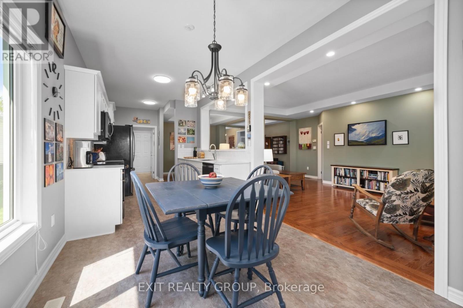 12 Aletha Drive, Prince Edward County, Ontario  K0K 3L0 - Photo 24 - X12350893