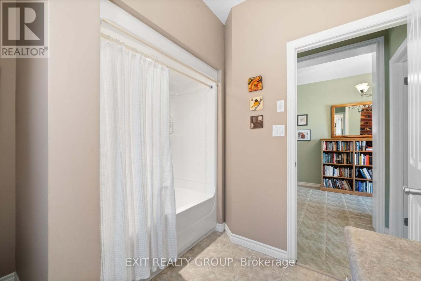 12 Aletha Drive, Prince Edward County, Ontario  K0K 3L0 - Photo 37 - X12350893