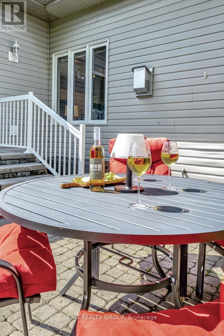 12 Aletha Drive, Prince Edward County, Ontario  K0K 3L0 - Photo 41 - X12350893