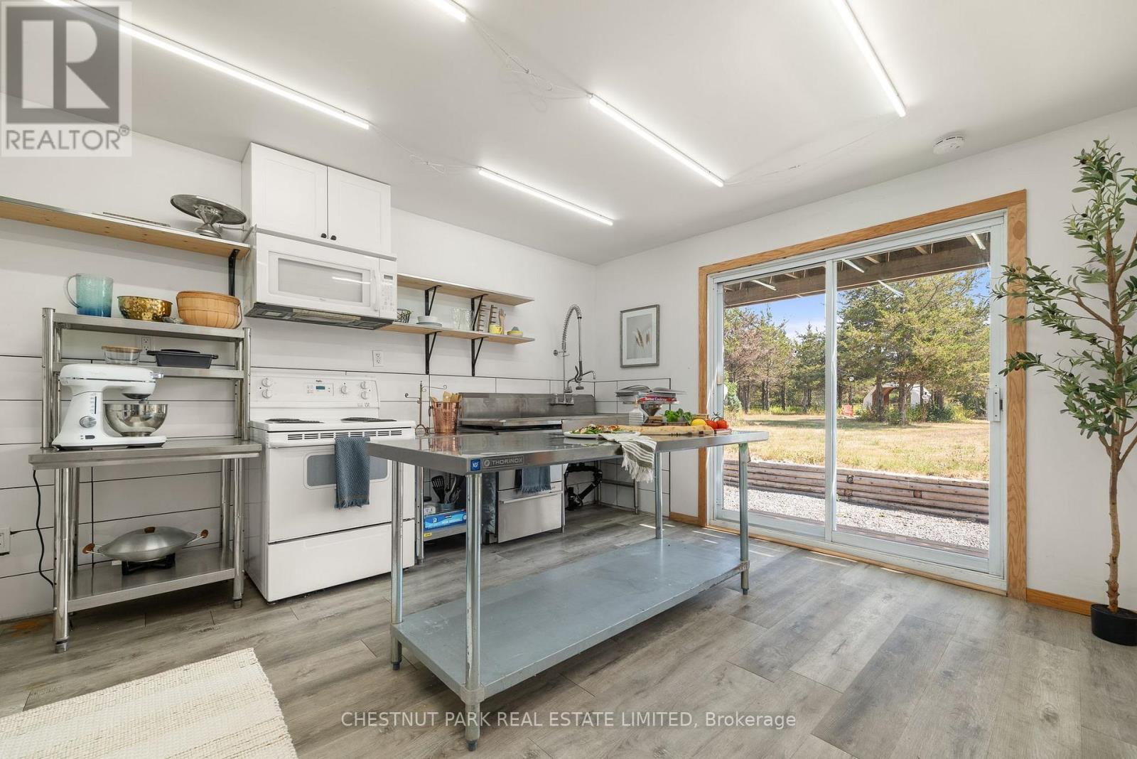 62 Mitchells Crossroad, Prince Edward County, Ontario  K0K 2T0 - Photo 29 - X12351865