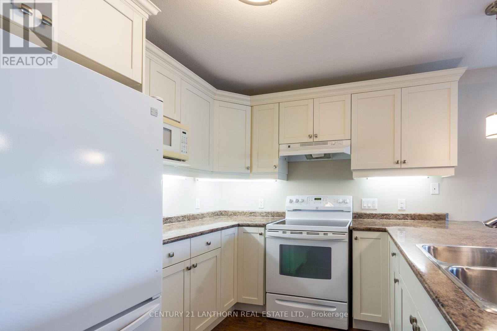 36 Tessa Boulevard, Belleville, Ontario  K8N 4Z5 - Photo 8 - X12351906