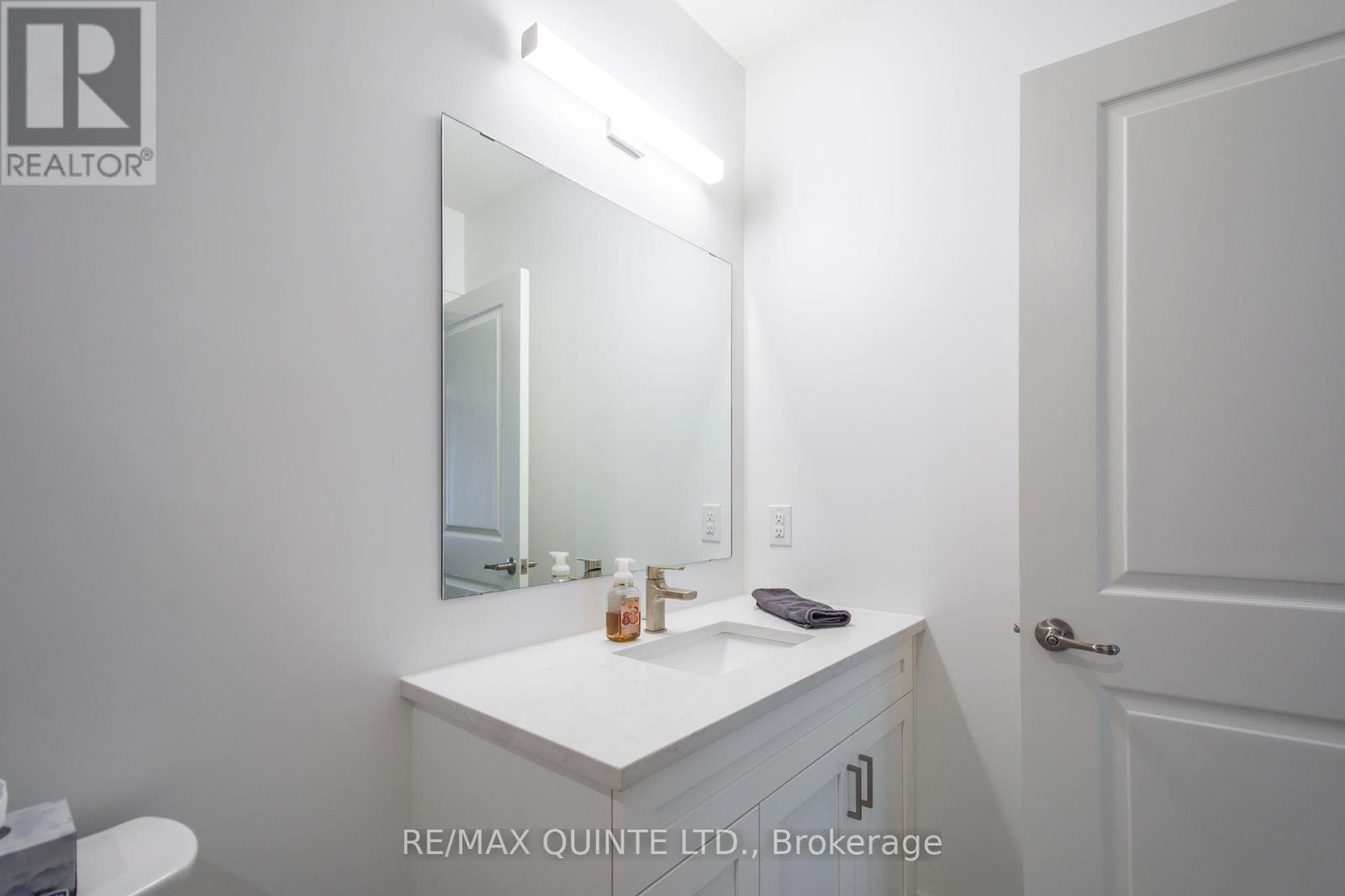 407 - 17 Cleave Avenue, Prince Edward County, Ontario  K0K 2T0 - Photo 21 - X12352096