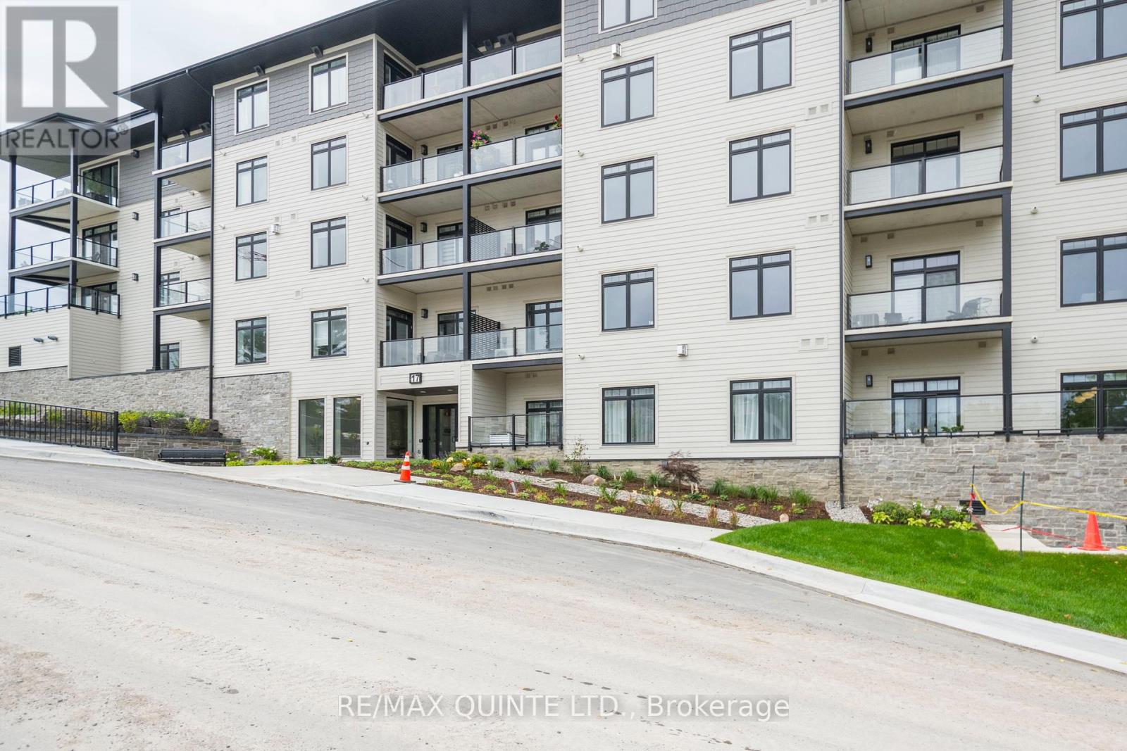 407 - 17 Cleave Avenue, Prince Edward County, Ontario  K0K 2T0 - Photo 35 - X12352096