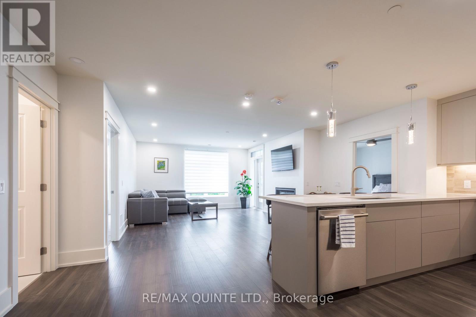 407 - 17 Cleave Avenue, Prince Edward County, Ontario  K0K 2T0 - Photo 7 - X12352096