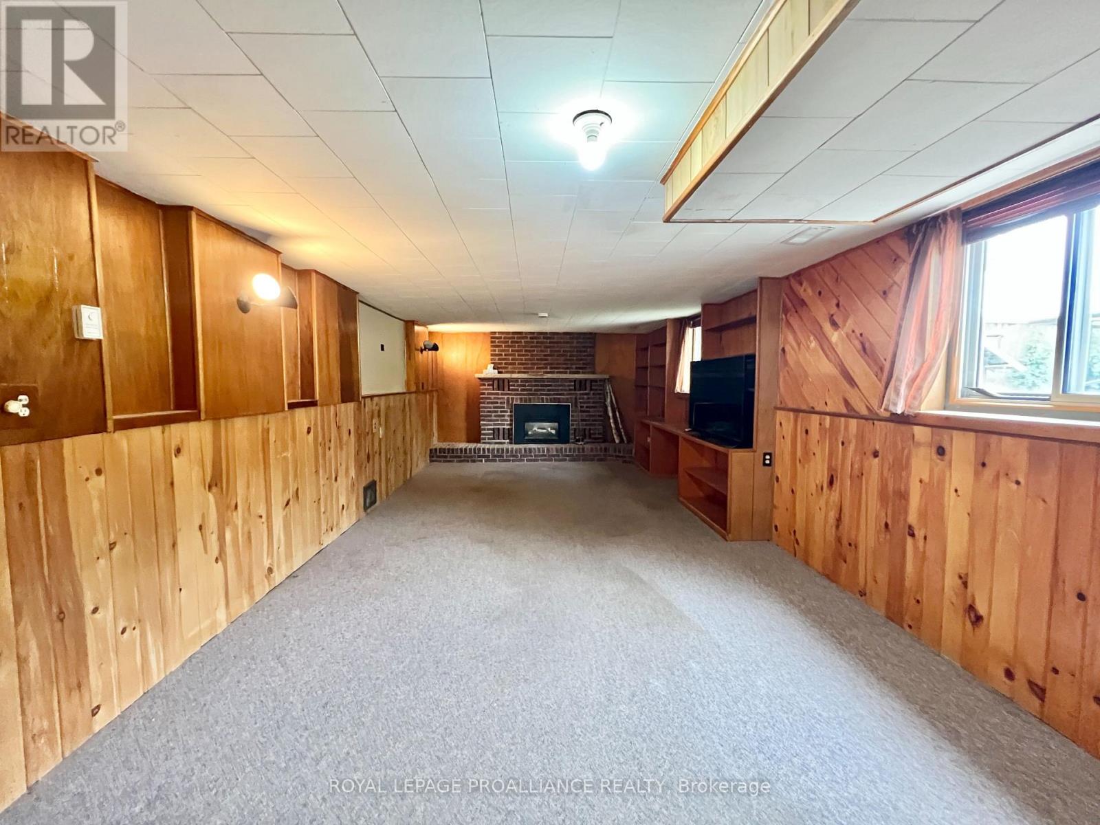 37 Bongard Crescent, Belleville, Ontario  K8P 2L4 - Photo 15 - X12353440