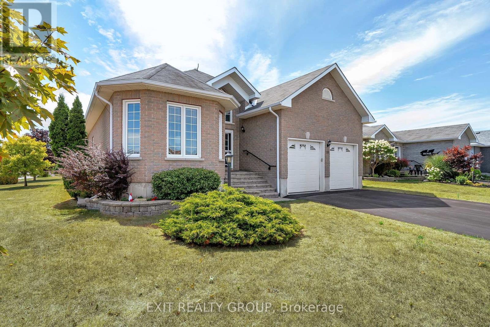 38 ALETHA DRIVE, Prince Edward County, Ontario