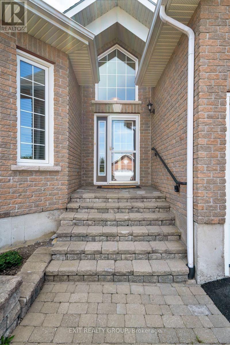 38 Aletha Drive, Prince Edward County, Ontario  K0K 3L0 - Photo 3 - X12354609