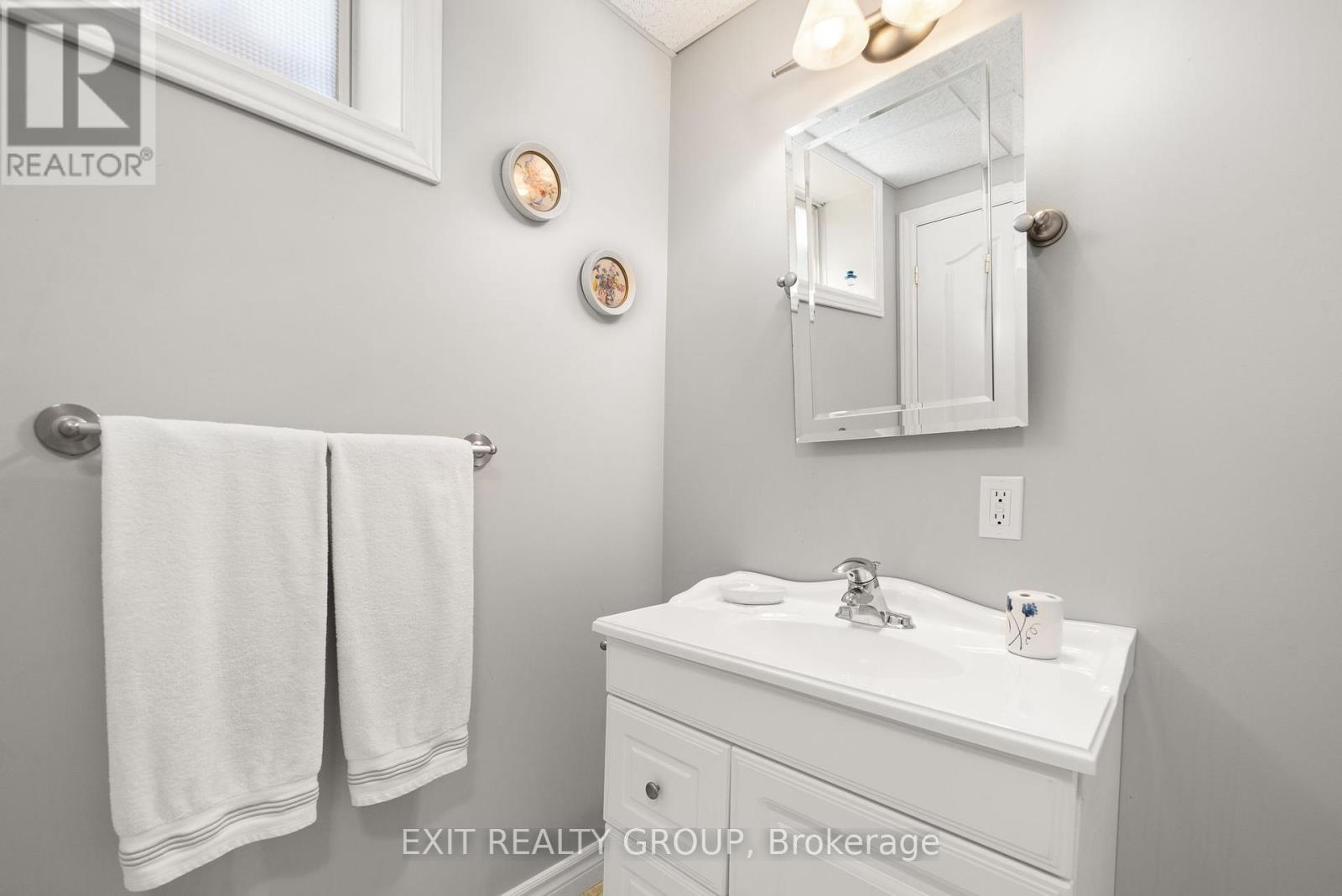 38 Aletha Drive, Prince Edward County, Ontario  K0K 3L0 - Photo 39 - X12354609