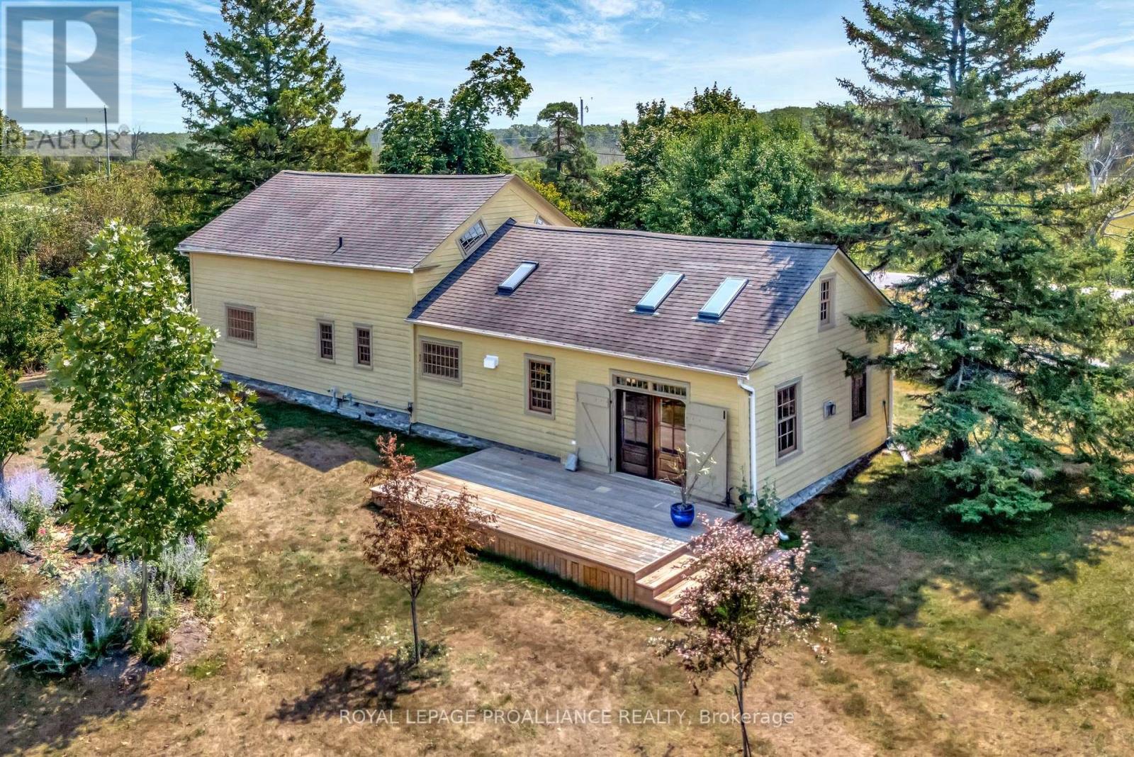 406 Salmon Point Road, Prince Edward County, Ontario  K0K 1P0 - Photo 4 - X12354726