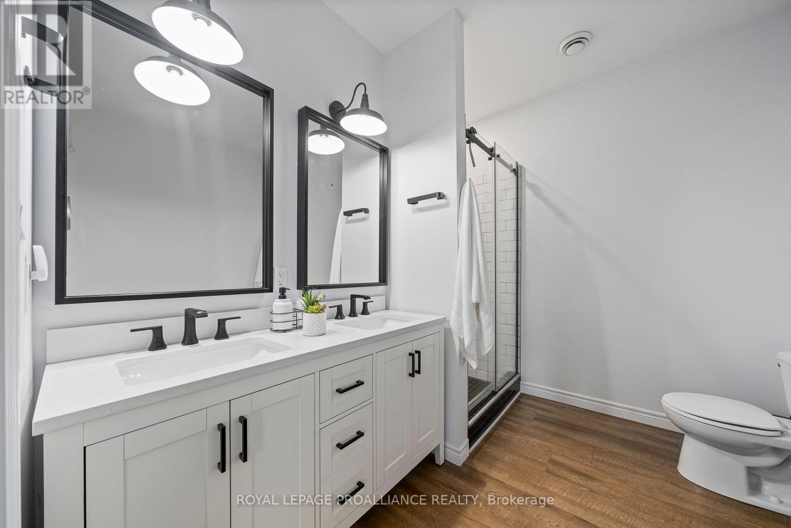 190 Lakeshore Road, Brighton, Ontario  K0K 1H0 - Photo 38 - X12355578