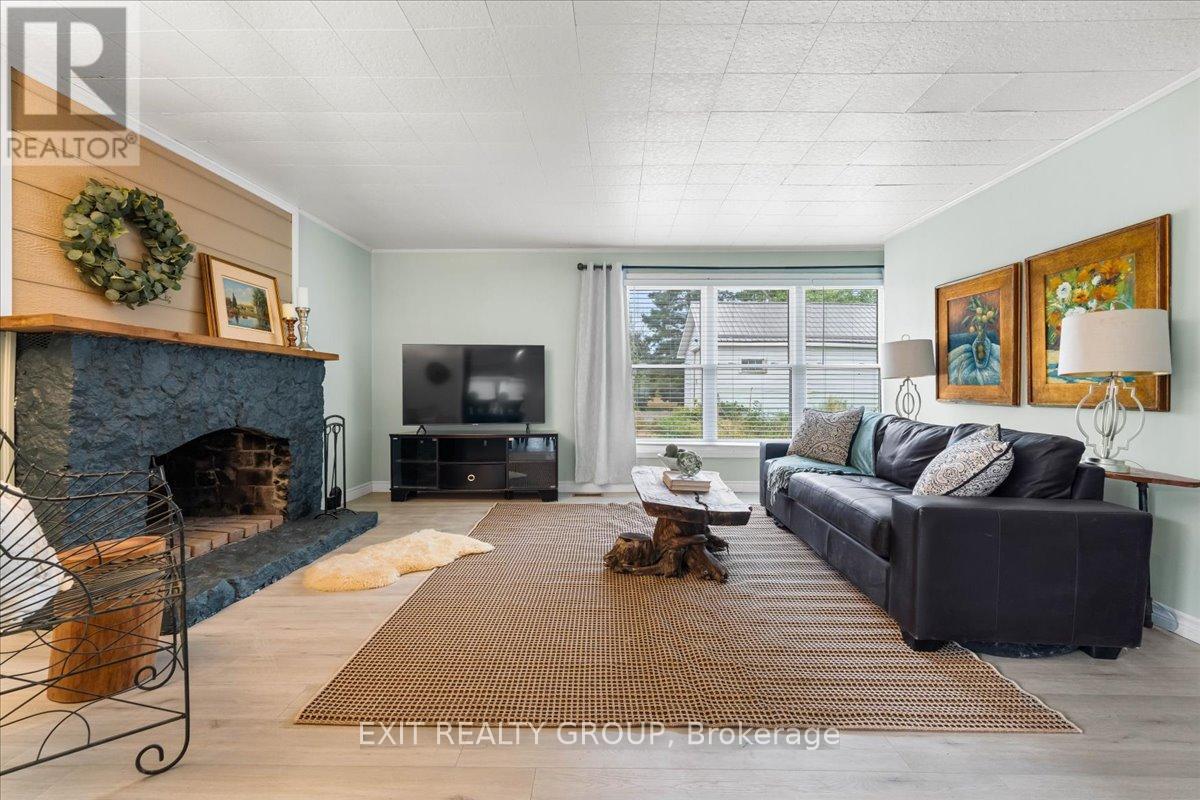364 Fish & Game Club Road, Quinte West, Ontario  K0K 2B0 - Photo 5 - X12356919