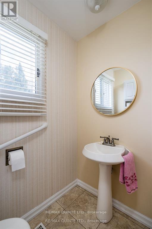 252 Maines Road, Tweed, Ontario  K0K 3H0 - Photo 18 - X12357061