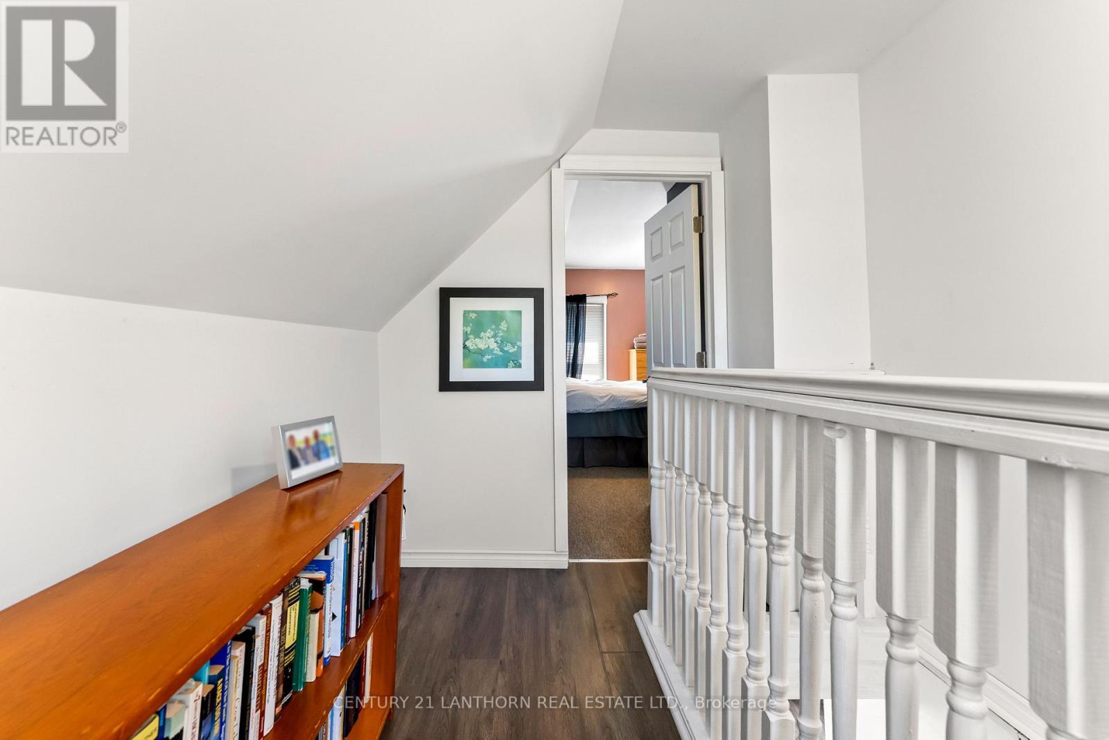 43 Stanley Street, Prince Edward County, Ontario  K0K 1G0 - Photo 12 - X12357200