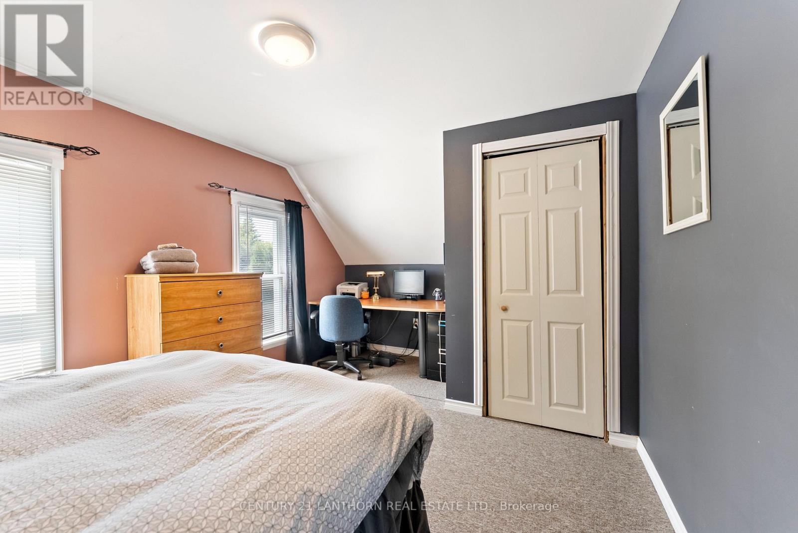 43 Stanley Street, Prince Edward County, Ontario  K0K 1G0 - Photo 13 - X12357200