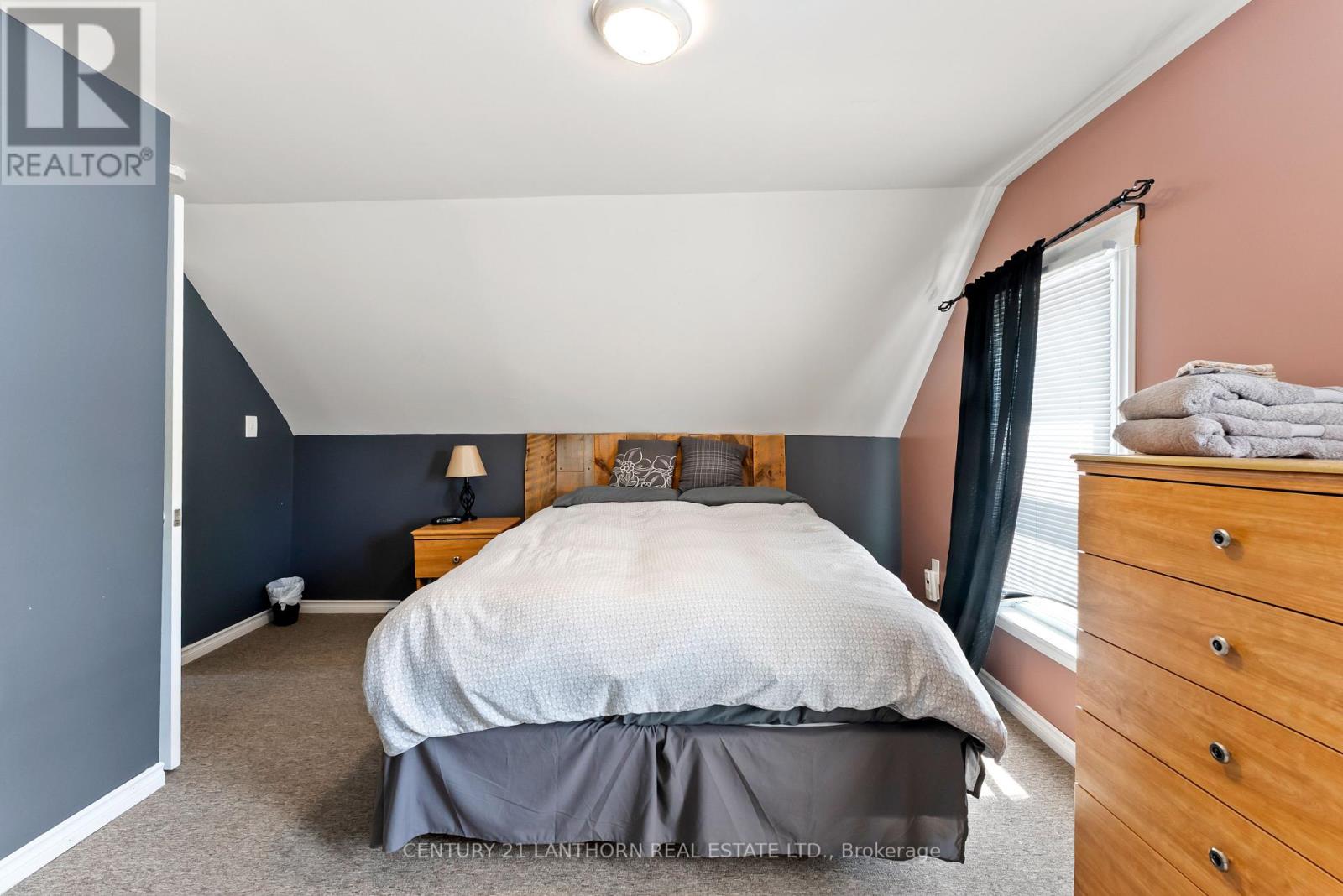 43 Stanley Street, Prince Edward County, Ontario  K0K 1G0 - Photo 14 - X12357200