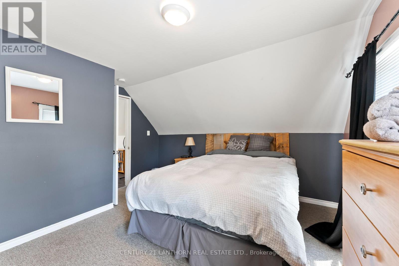 43 Stanley Street, Prince Edward County, Ontario  K0K 1G0 - Photo 15 - X12357200