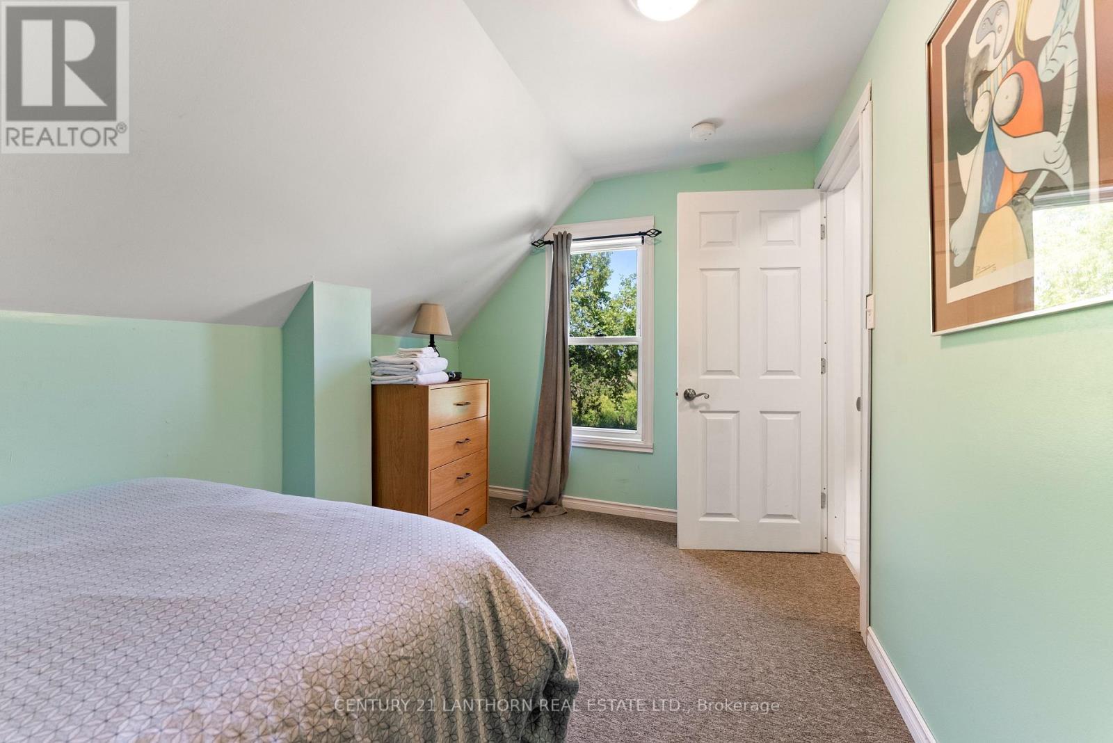 43 Stanley Street, Prince Edward County, Ontario  K0K 1G0 - Photo 17 - X12357200