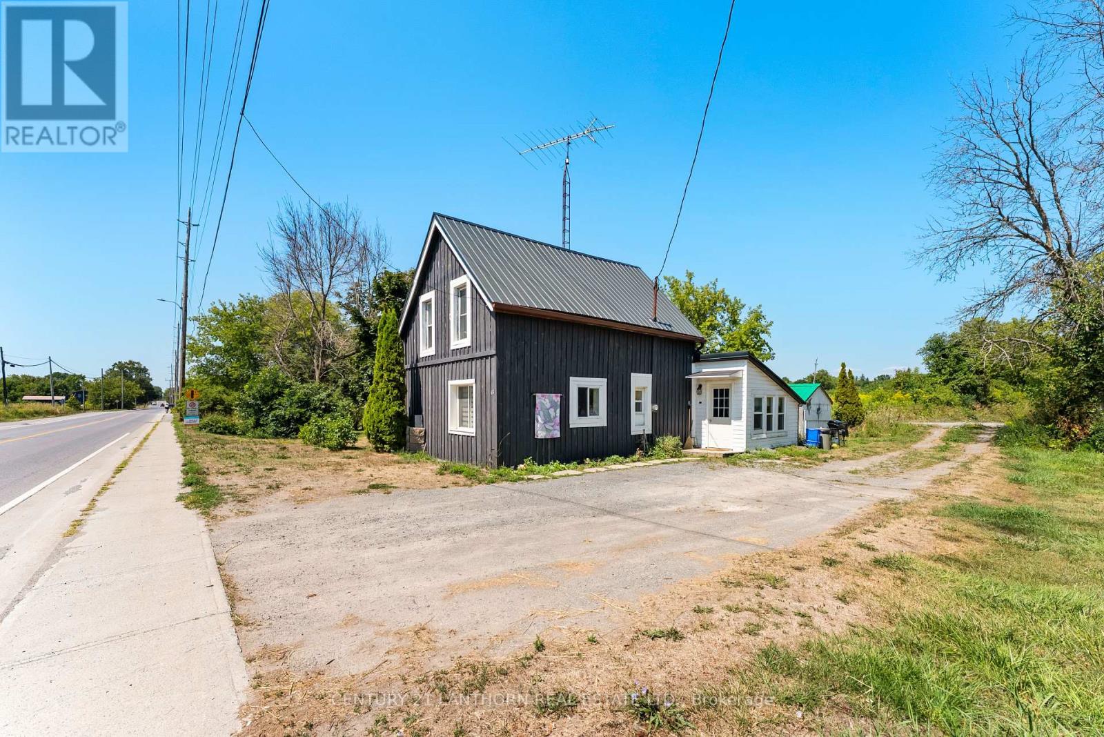 43 Stanley Street, Prince Edward County, Ontario  K0K 1G0 - Photo 2 - X12357200