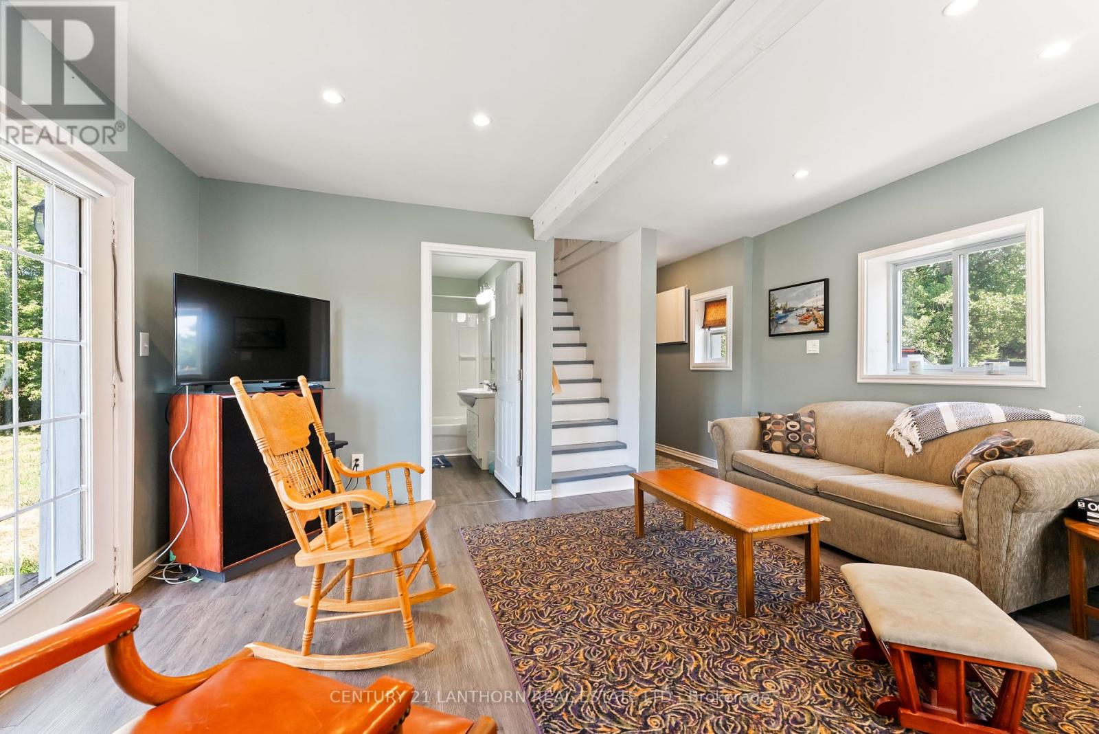 43 Stanley Street, Prince Edward County, Ontario  K0K 1G0 - Photo 4 - X12357200