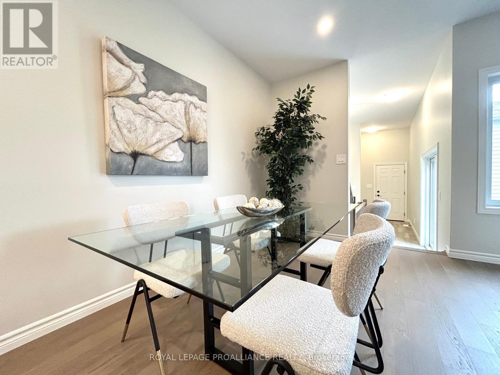 35 Athabaska Drive, Belleville, Ontario  K8N 0T1 - Photo 12 - X12357373