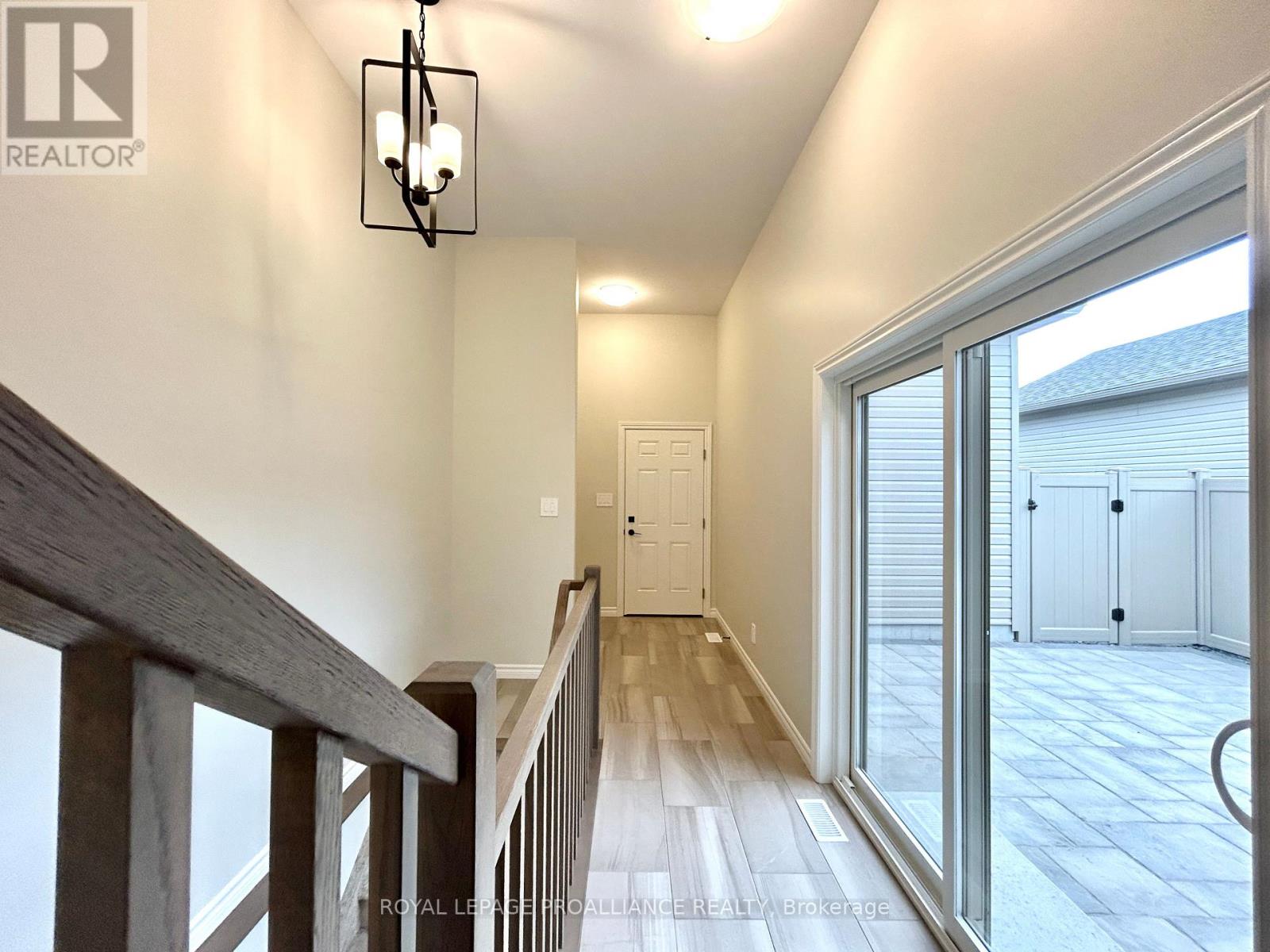 35 Athabaska Drive, Belleville, Ontario  K8N 0T1 - Photo 15 - X12357373