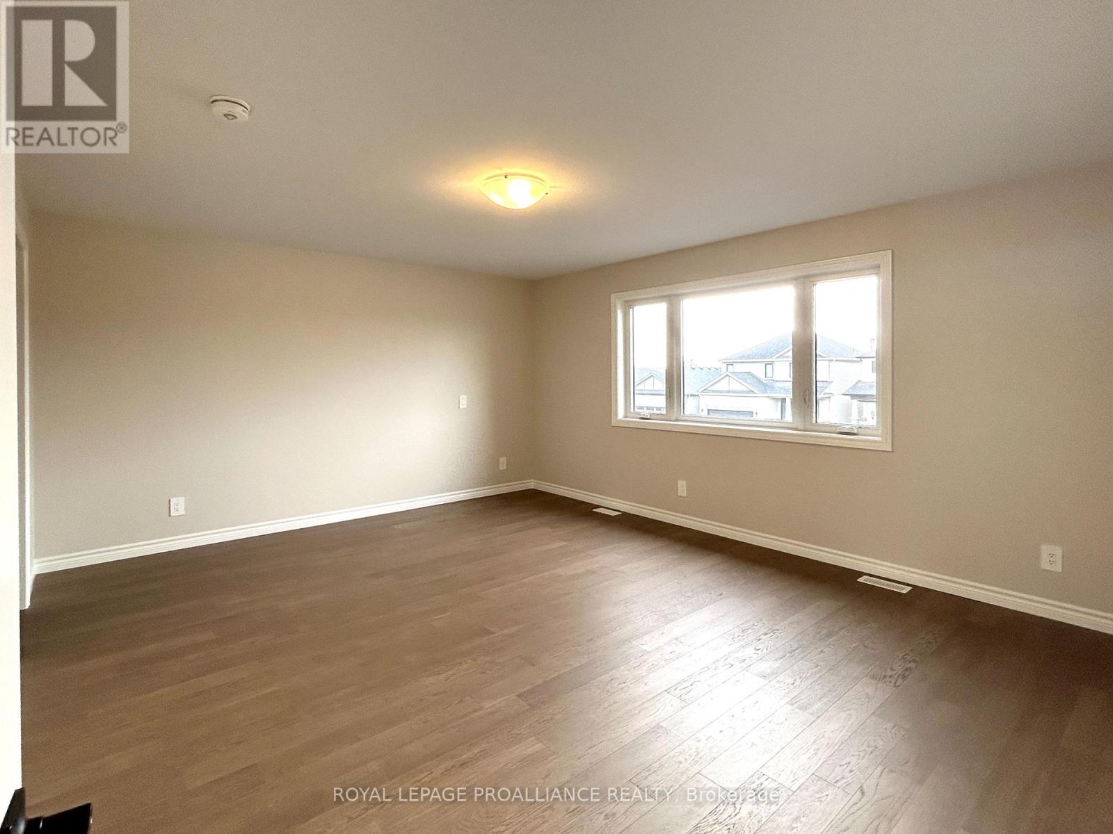 16 Peace River Street, Belleville, Ontario  K8N 0V6 - Photo 13 - X12360153