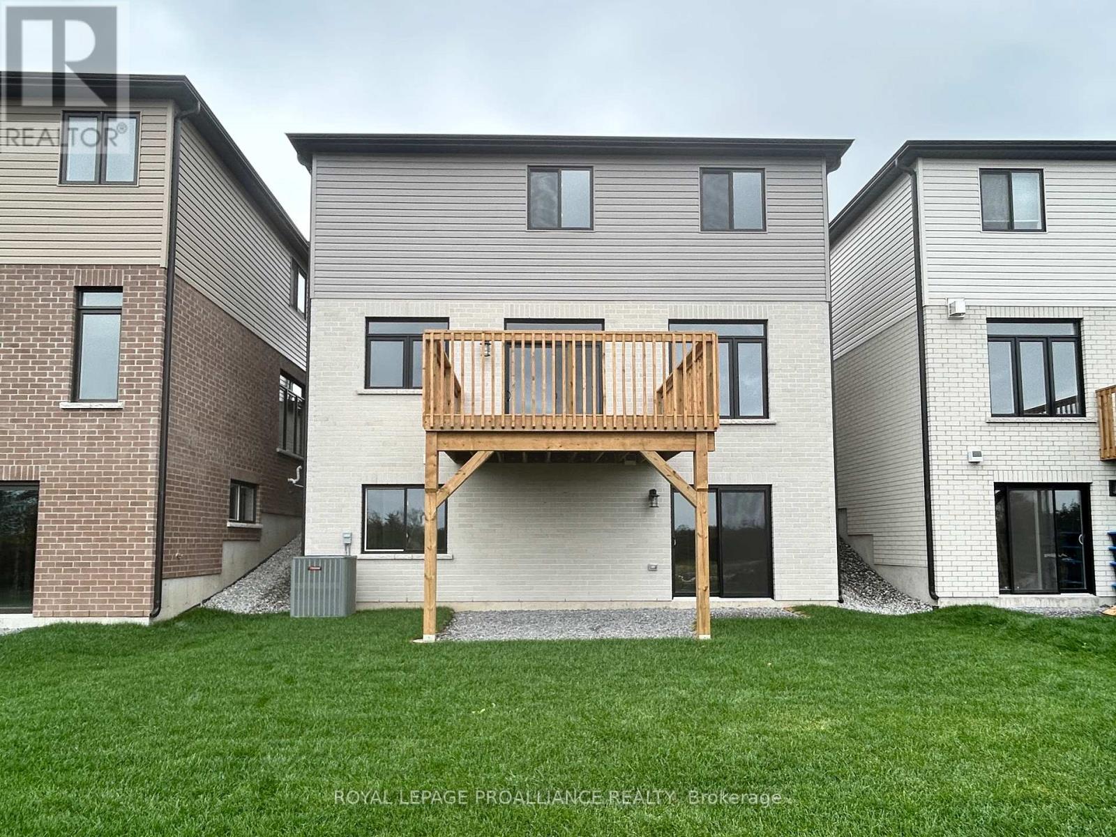 16 Peace River Street, Belleville, Ontario  K8N 0V6 - Photo 21 - X12360153