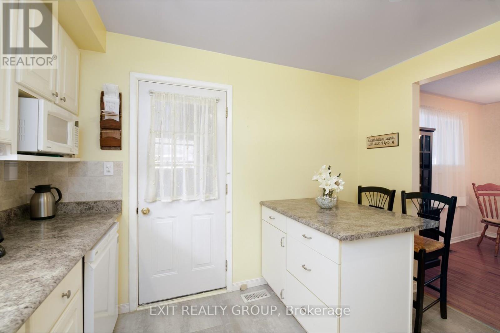 31 Lexington Crescent, Belleville, Ontario  K8P 4L2 - Photo 11 - X12362002