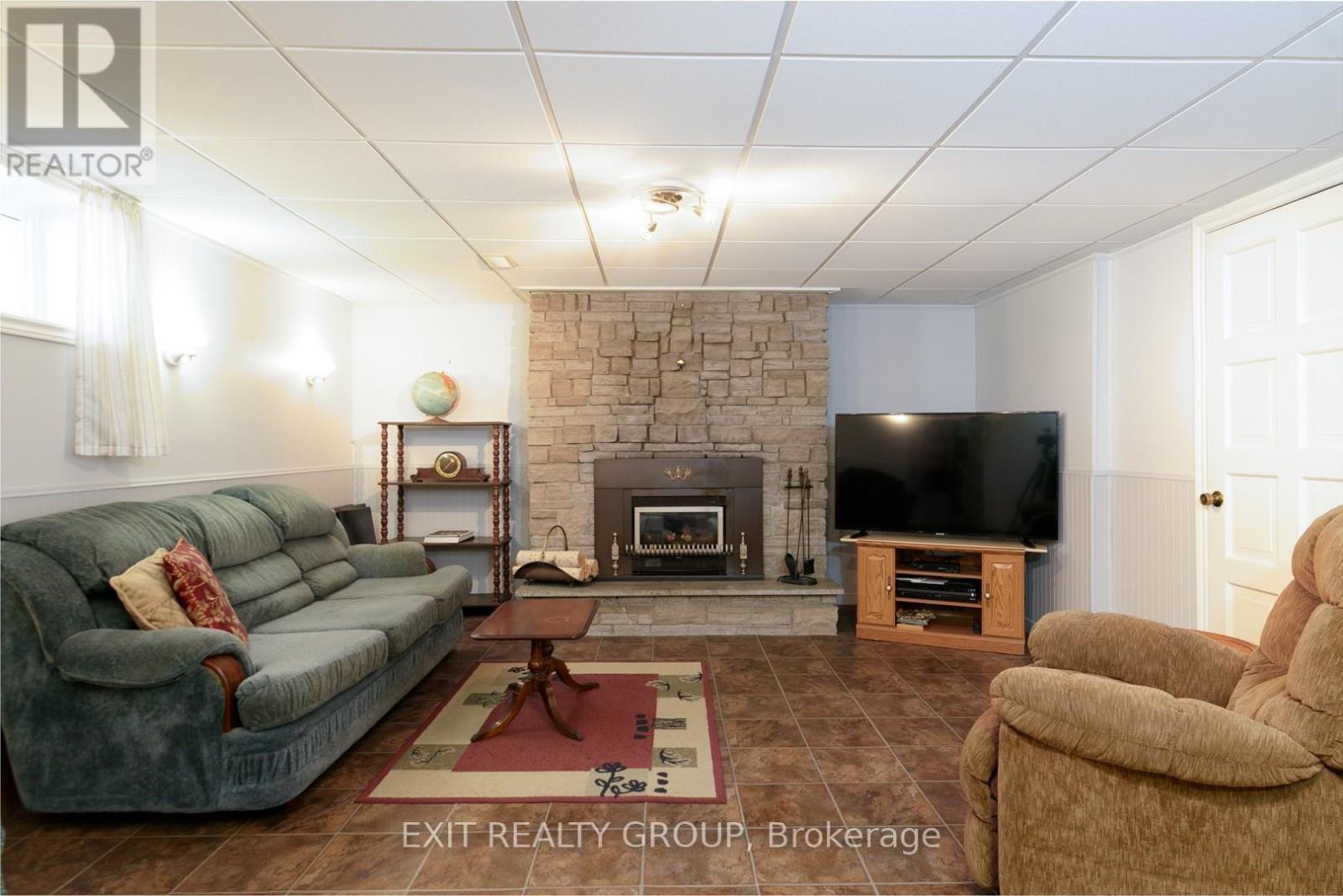 31 Lexington Crescent, Belleville, Ontario  K8P 4L2 - Photo 19 - X12362002