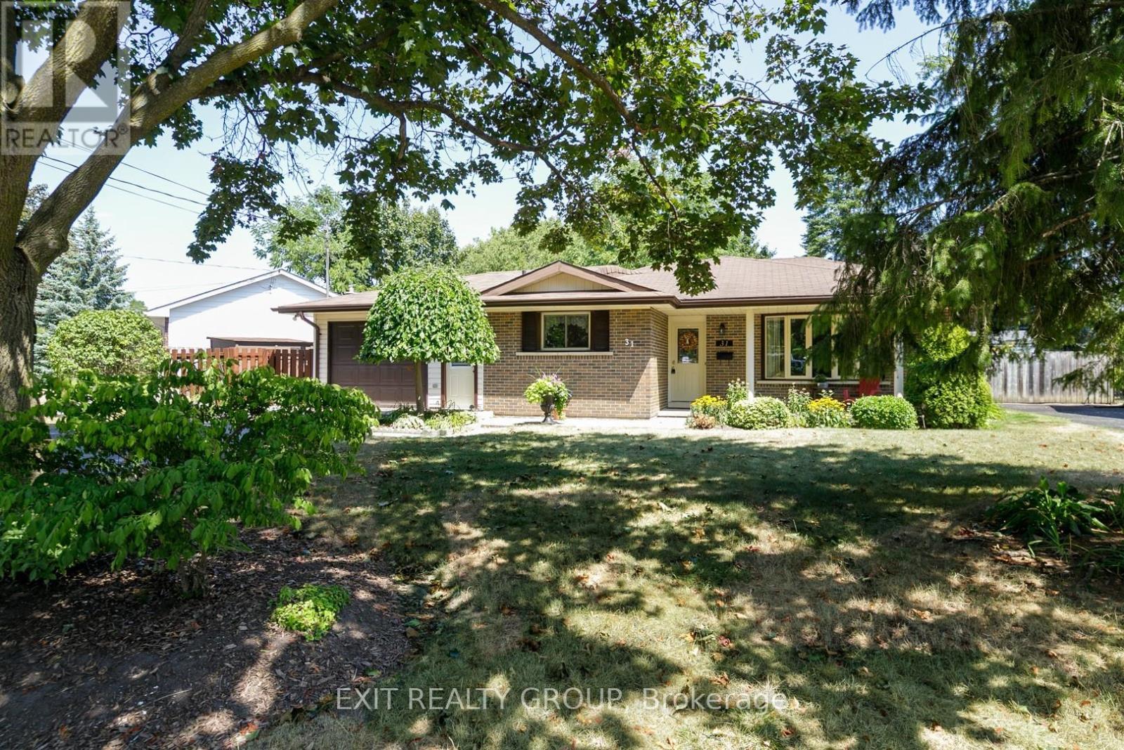 31 Lexington Crescent, Belleville, Ontario  K8P 4L2 - Photo 30 - X12362002