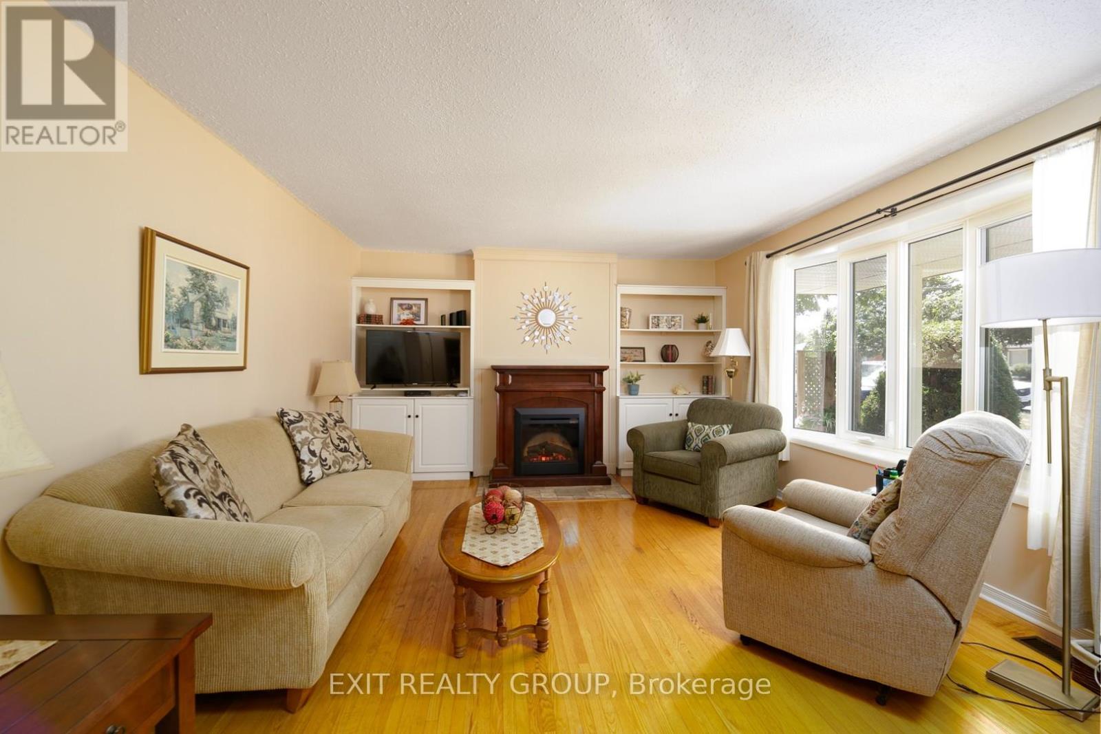 31 Lexington Crescent, Belleville, Ontario  K8P 4L2 - Photo 5 - X12362002