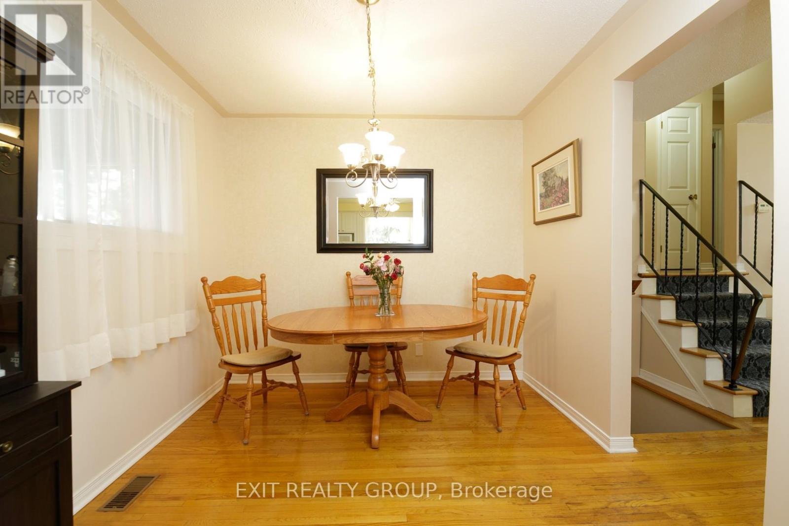 31 Lexington Crescent, Belleville, Ontario  K8P 4L2 - Photo 8 - X12362002