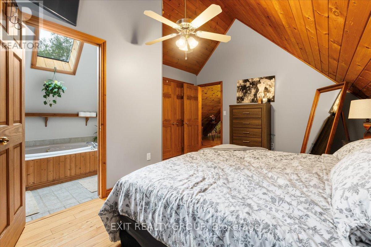 14 Smith Road, Tyendinaga, Ontario  K0K 2Y0 - Photo 26 - X12362165