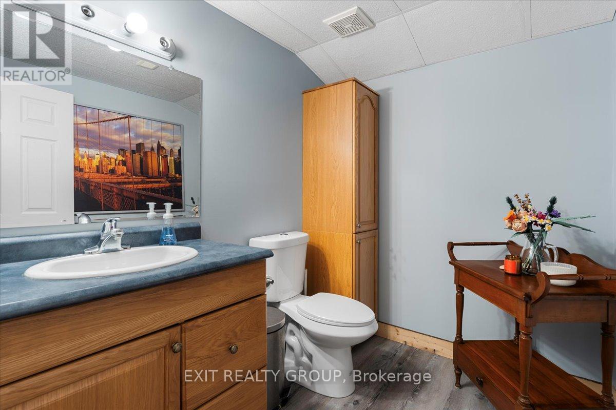 14 Smith Road, Tyendinaga, Ontario  K0K 2Y0 - Photo 34 - X12362165