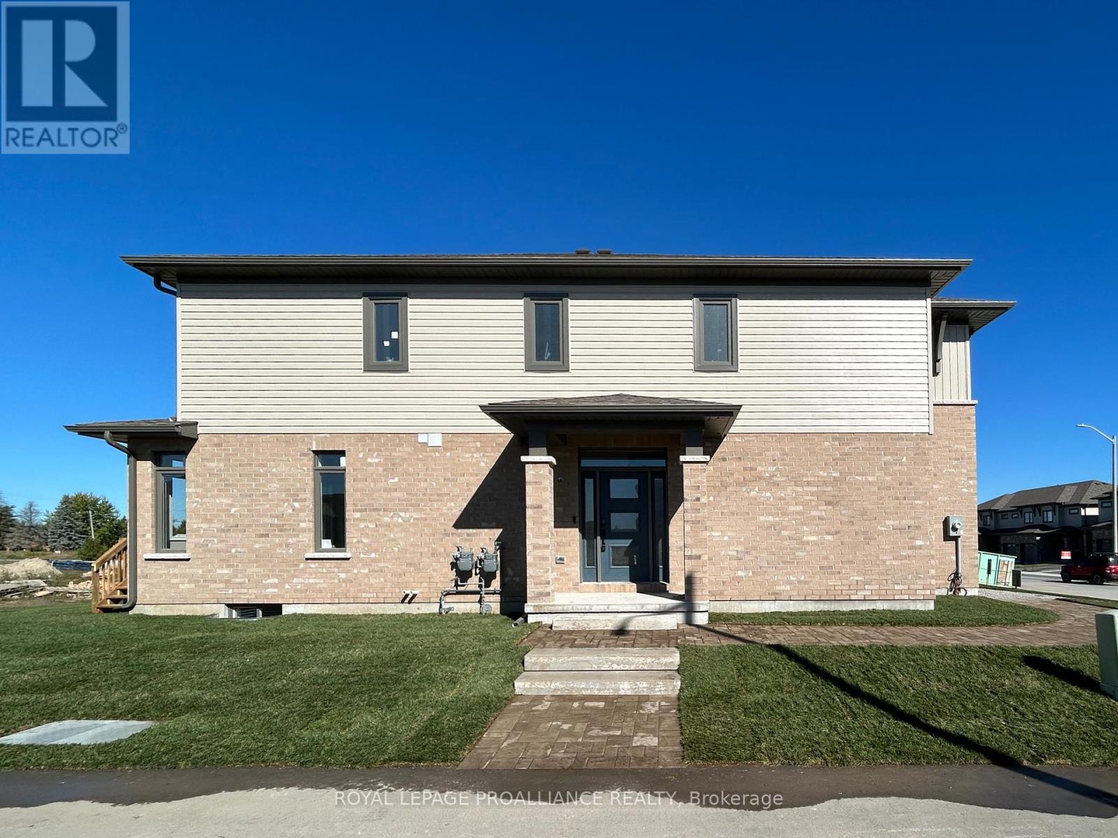 1 Otonabee Street, Belleville, Ontario  K8N 0T3 - Photo 2 - X12362548