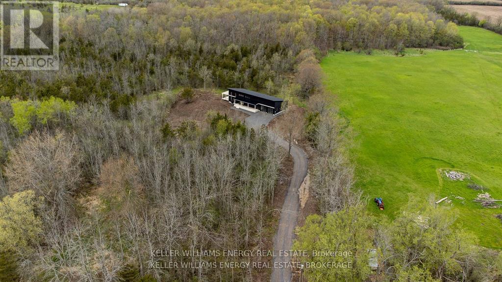 1032 Burr Road, Prince Edward County, Ontario  K0K 1A0 - Photo 46 - X12362658
