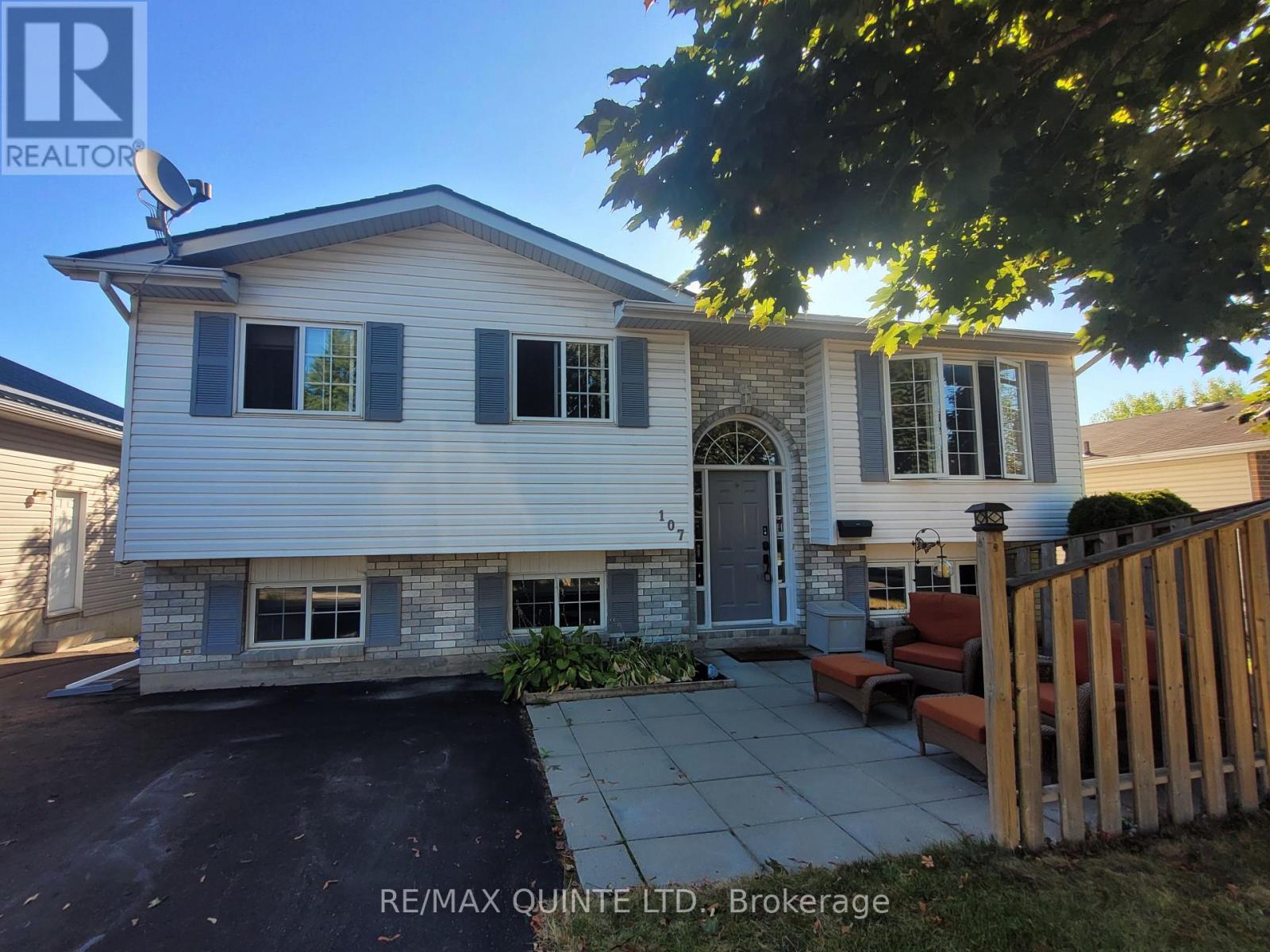 107 UNIVERSITY AVENUE, Belleville, Ontario
