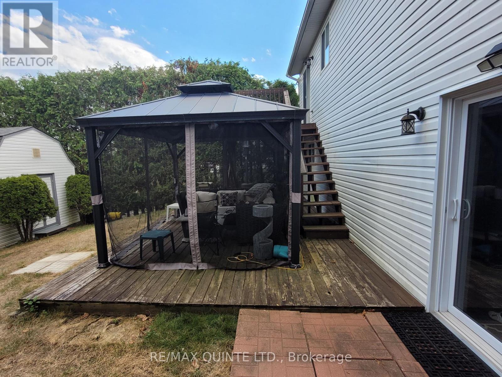 107 University Avenue, Belleville, Ontario  K8N 4X4 - Photo 3 - X12362706
