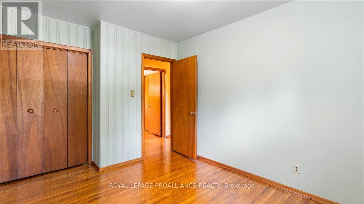 89 Point Anne Road, Belleville, Ontario  K8N 4Z4 - Photo 20 - X12363076