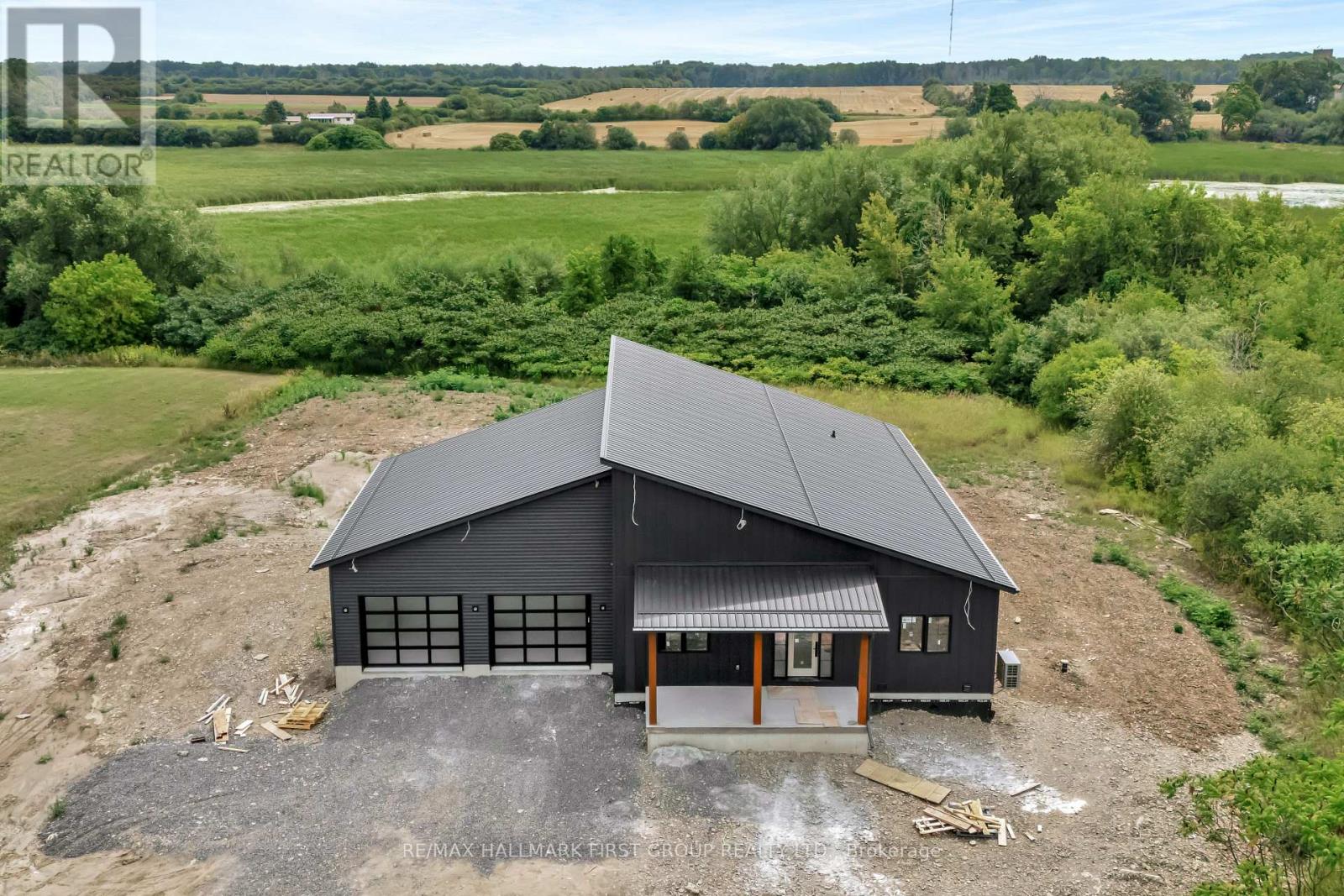 19115 Loyalist Parkway, Prince Edward County, Ontario  K0K 1T0 - Photo 33 - X12363341