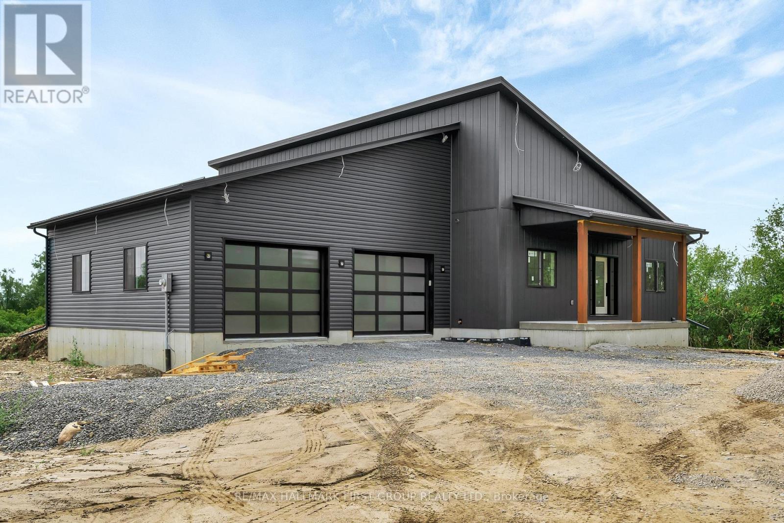 19115 Loyalist Parkway, Prince Edward County, Ontario  K0K 1T0 - Photo 34 - X12363341